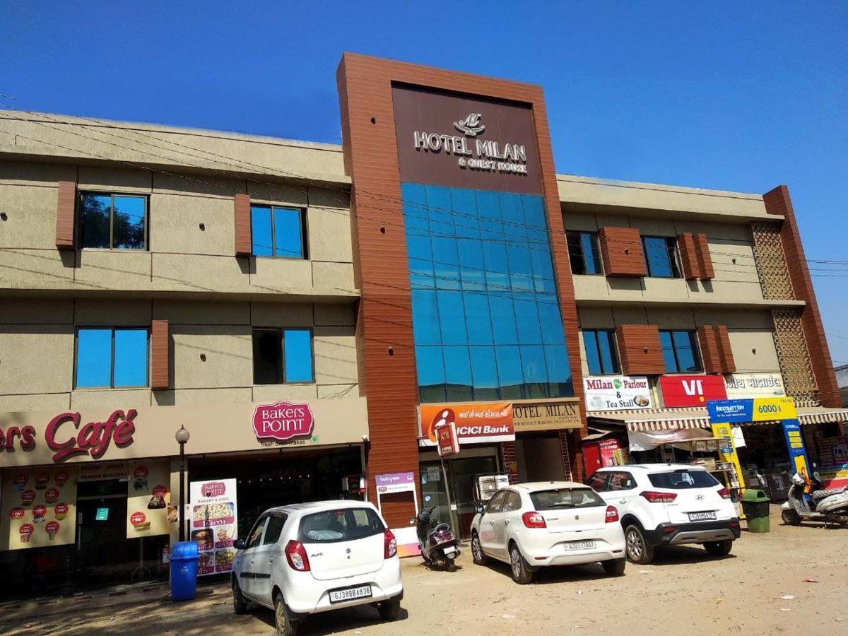 Hotel Milan Ahmedabad Eksteriør bilde