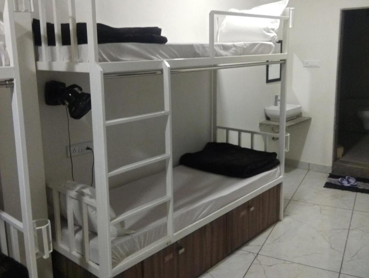 Hotel Milan Ahmedabad Eksteriør bilde
