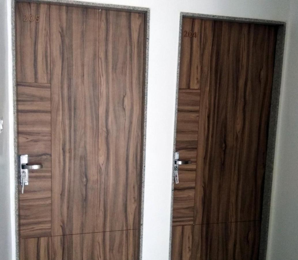Hotel Milan Ahmedabad Eksteriør bilde